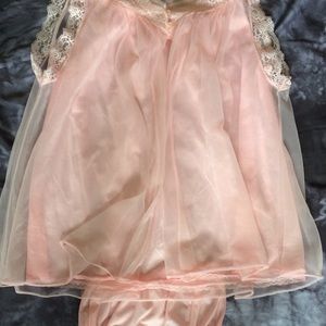 Vintage 1950’s 3 piece sleep set.